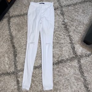 Women’s White distressed jeans